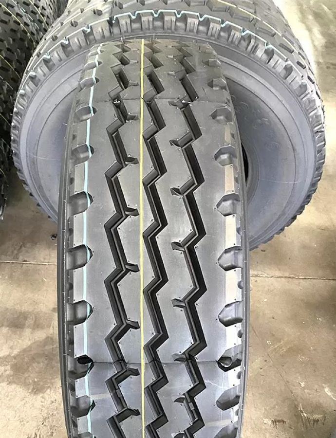 Anvelopă camion FRIDERIC FA808 9.00 R20 – fiabilitate, stabilitate direcțională și durabilitate. 1