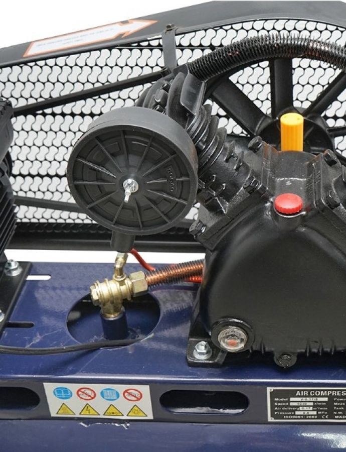 Compresor aer 1.5Kw 2Cp 220V butelie 100L Makute 6