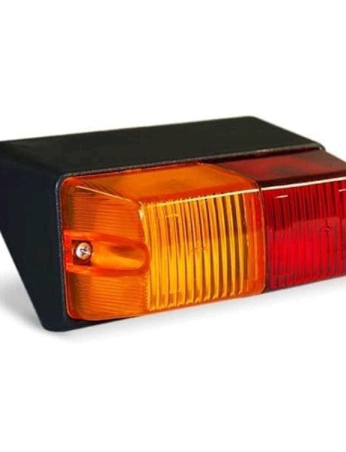 Lampă spate stânga din plastic pentru MTZ